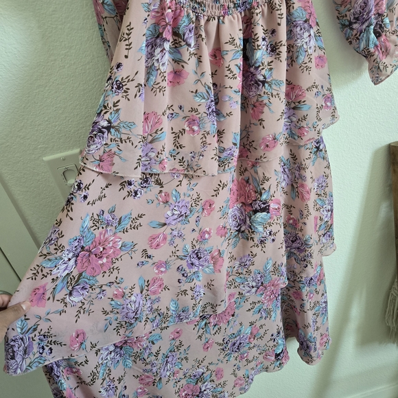 Floral Print Off-the-Shoulder Ruched Tiered Hem Dress|SHEIN - Picture 5 of 7